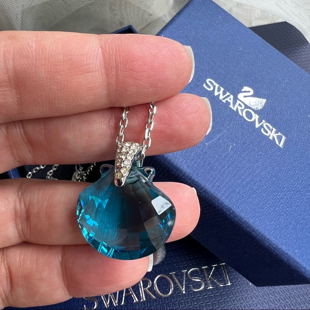 AUTHENTIC Swarovski Limited Edition Turquoise Seashell Necklace - Picture 13 of 16